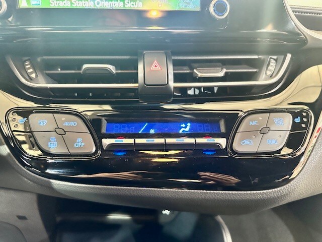 TOYOTA C-HR (2016-2023) C-HR 1.8 Hybrid E-CVT Business