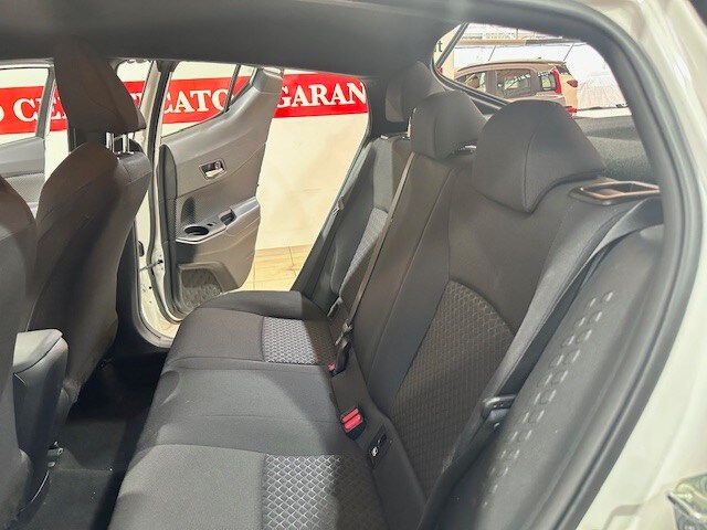 TOYOTA C-HR (2016-2023) C-HR 1.8 Hybrid E-CVT Business