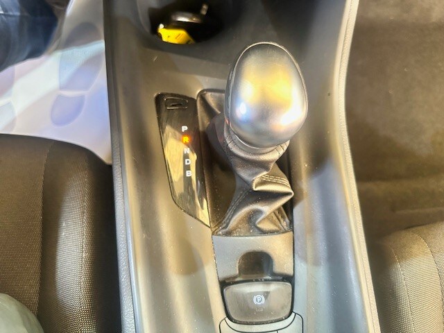 TOYOTA C-HR (2016-2023) C-HR 1.8 Hybrid E-CVT Business