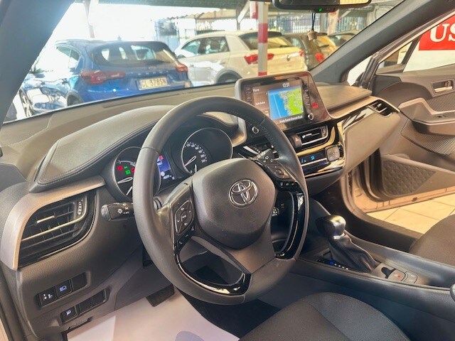 TOYOTA C-HR (2016-2023) C-HR 1.8 Hybrid E-CVT Business