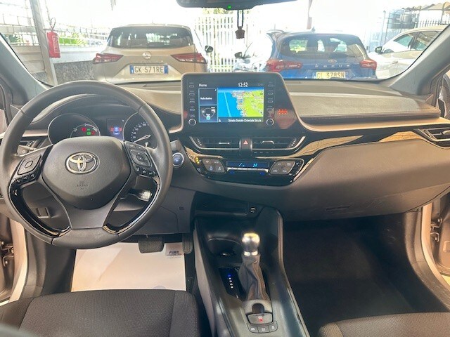 TOYOTA C-HR (2016-2023) C-HR 1.8 Hybrid E-CVT Business